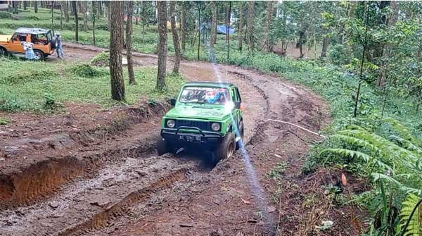 track jeep offroad bumi perkemahan (Buper) segoro gunung