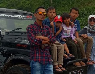 Liburan ke Bukit Jimber Kemuning Jeep Offroad (Tyta Sagita Family)