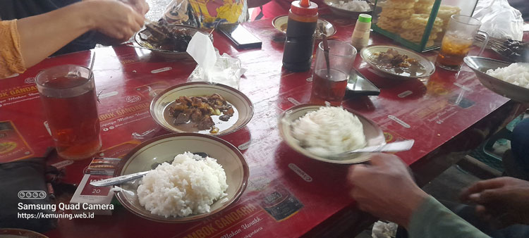 sate kambing dan tongseng SKPP Tawangmangu